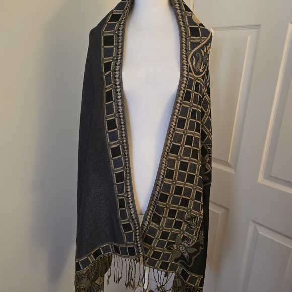 Accessory Street Elegant Black/Gold/Tan Paisley Check Scarf - Picture 4 of 10